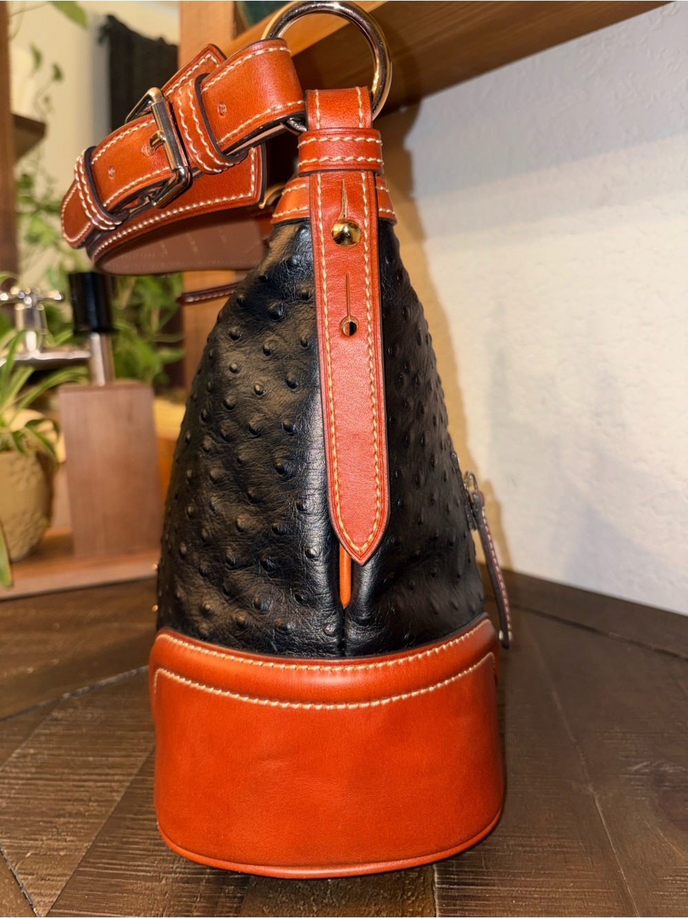 NWOT Dooney & Bourke Ostrich Embossed Leather Hobo Shoulder Bag Black & Cognac - Picture 8 of 14